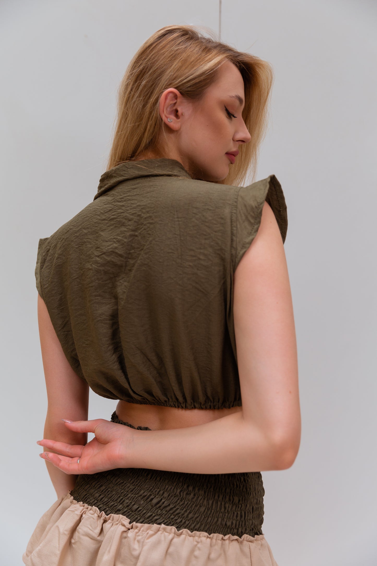 Desert top in olive
