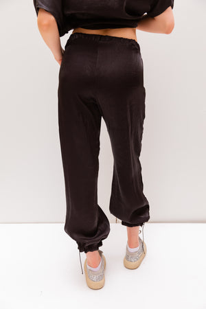Shimmery pants in black