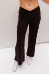 V pants in black