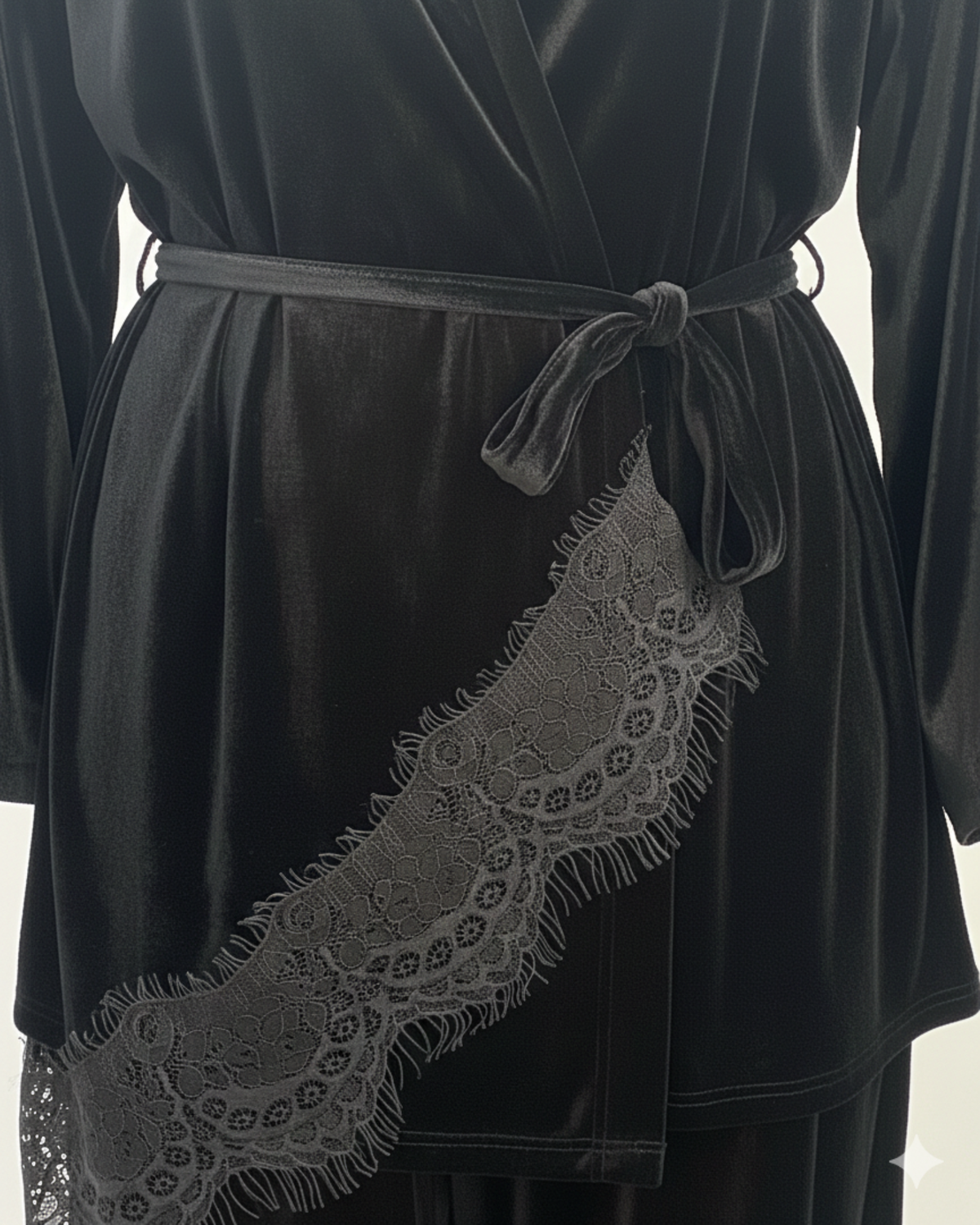 Lace waist belt in black