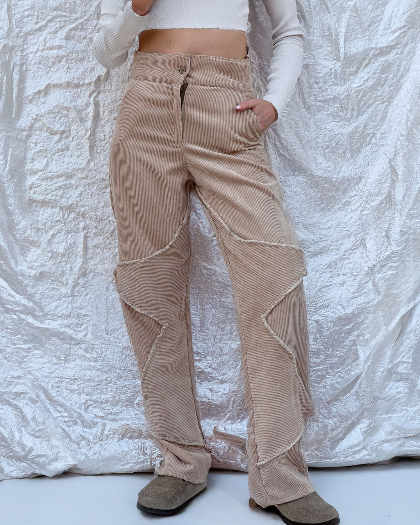 Star pants in beige