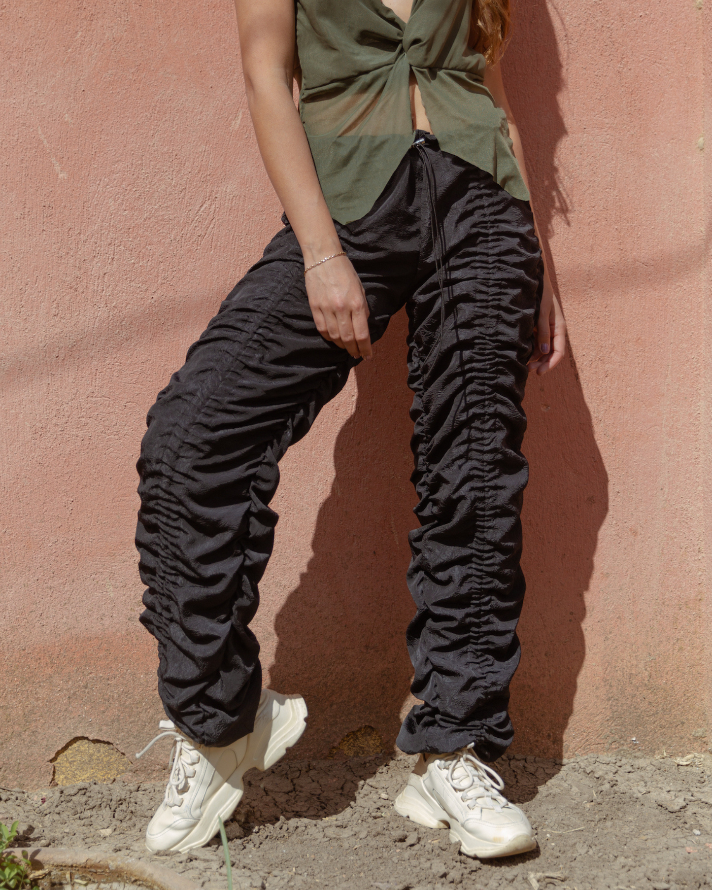 Balloon pants in black