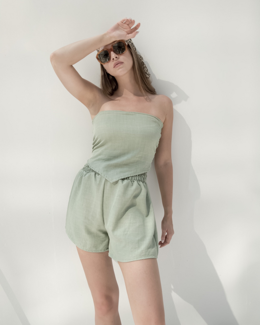 Apple green linen hot shorts