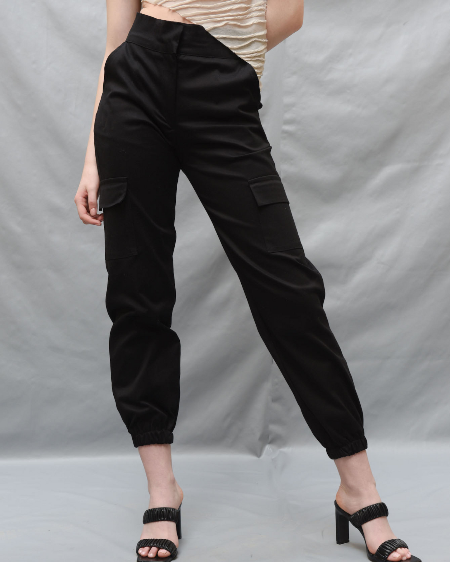 Military pants in black