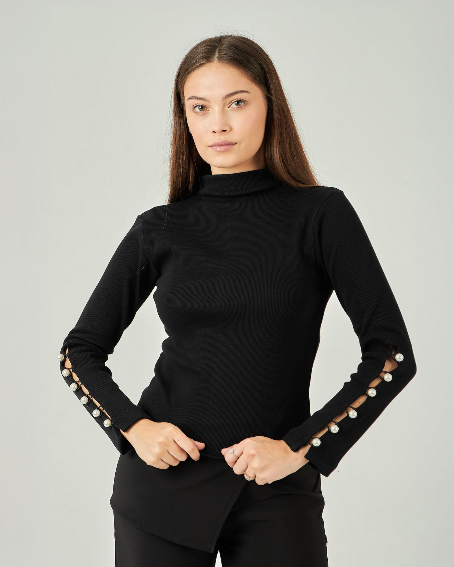 Pearl top in black