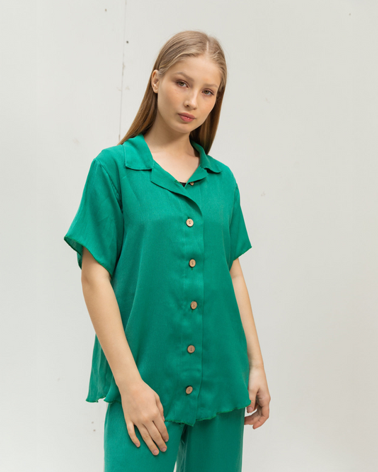 Pleated shirt in turquoise