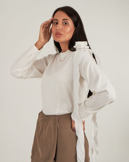 Flower top in white