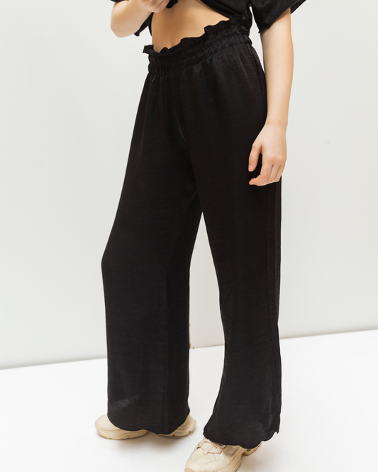 Pleated pants in black