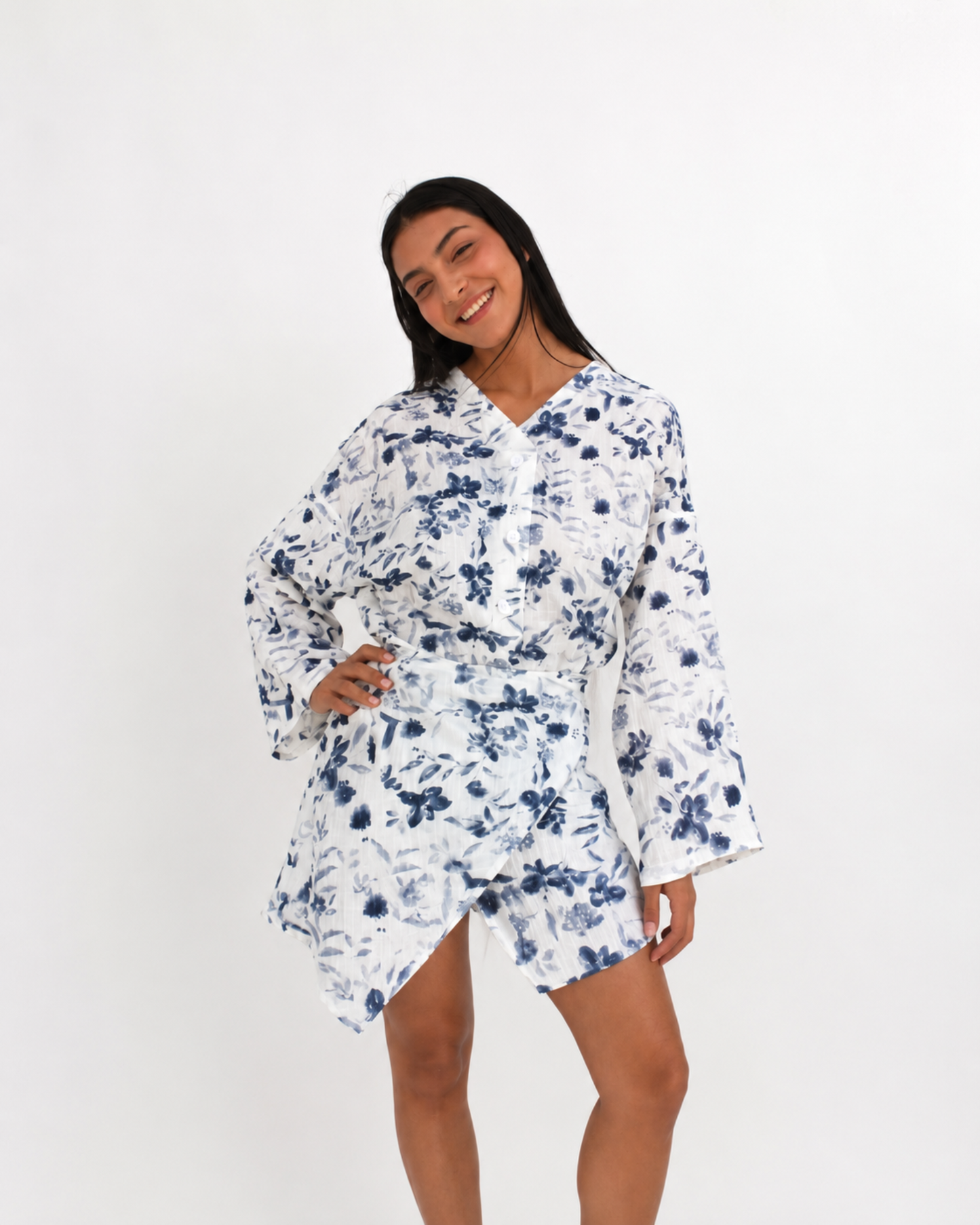Summer wrap up shirt in floral blue