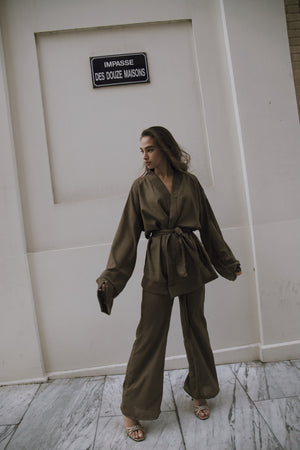 Around the world kimono in olive