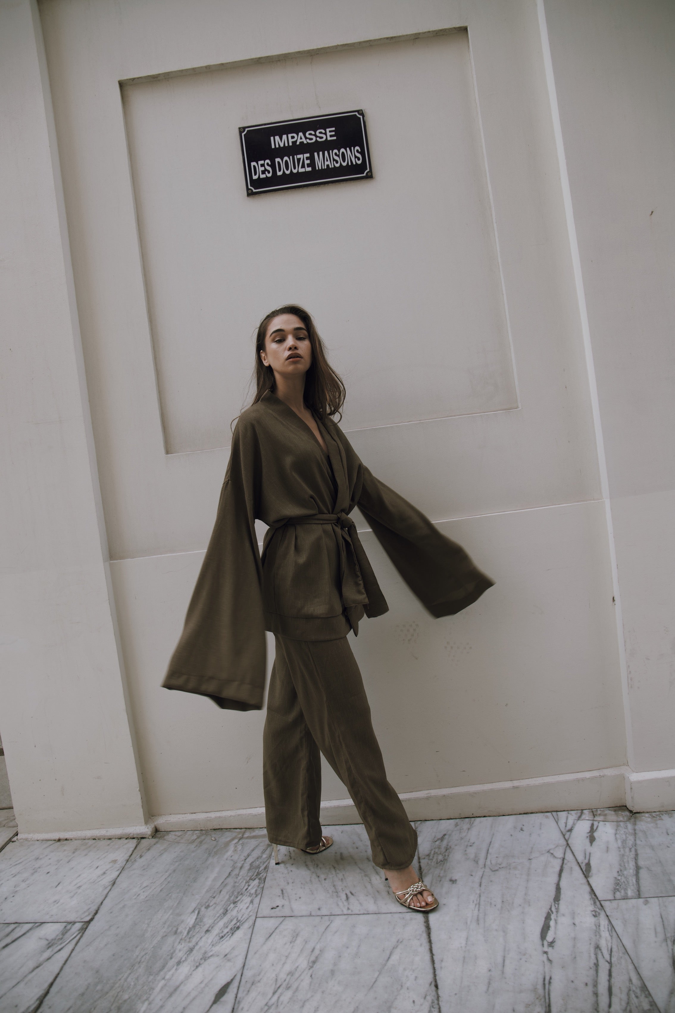 Around the world kimono in olive