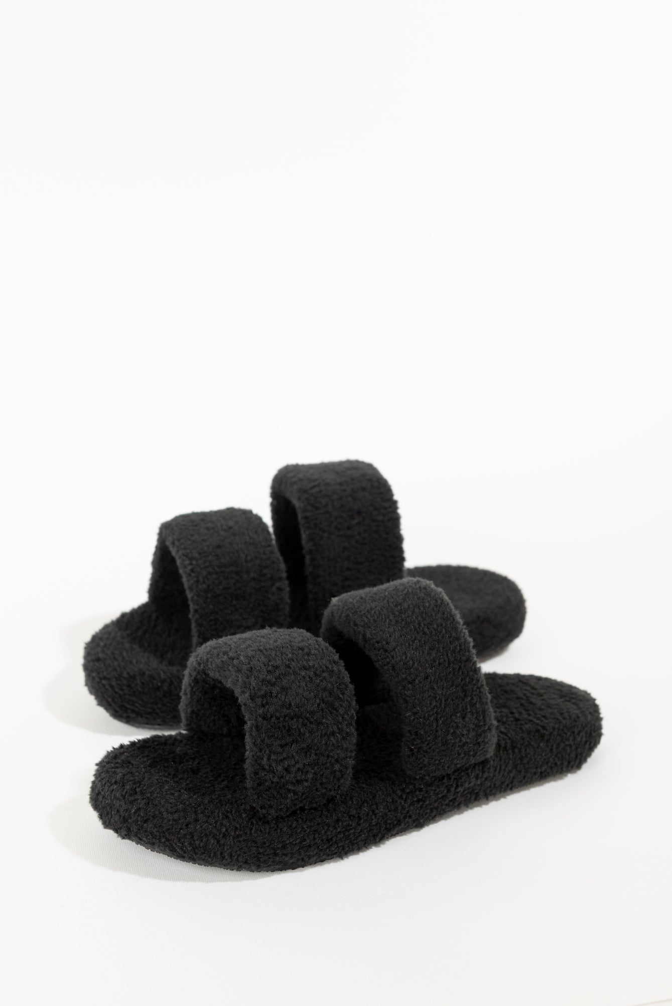 Fluffy Slippers in black