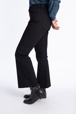Flared jeans in black