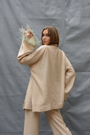 Plume kimono in beige