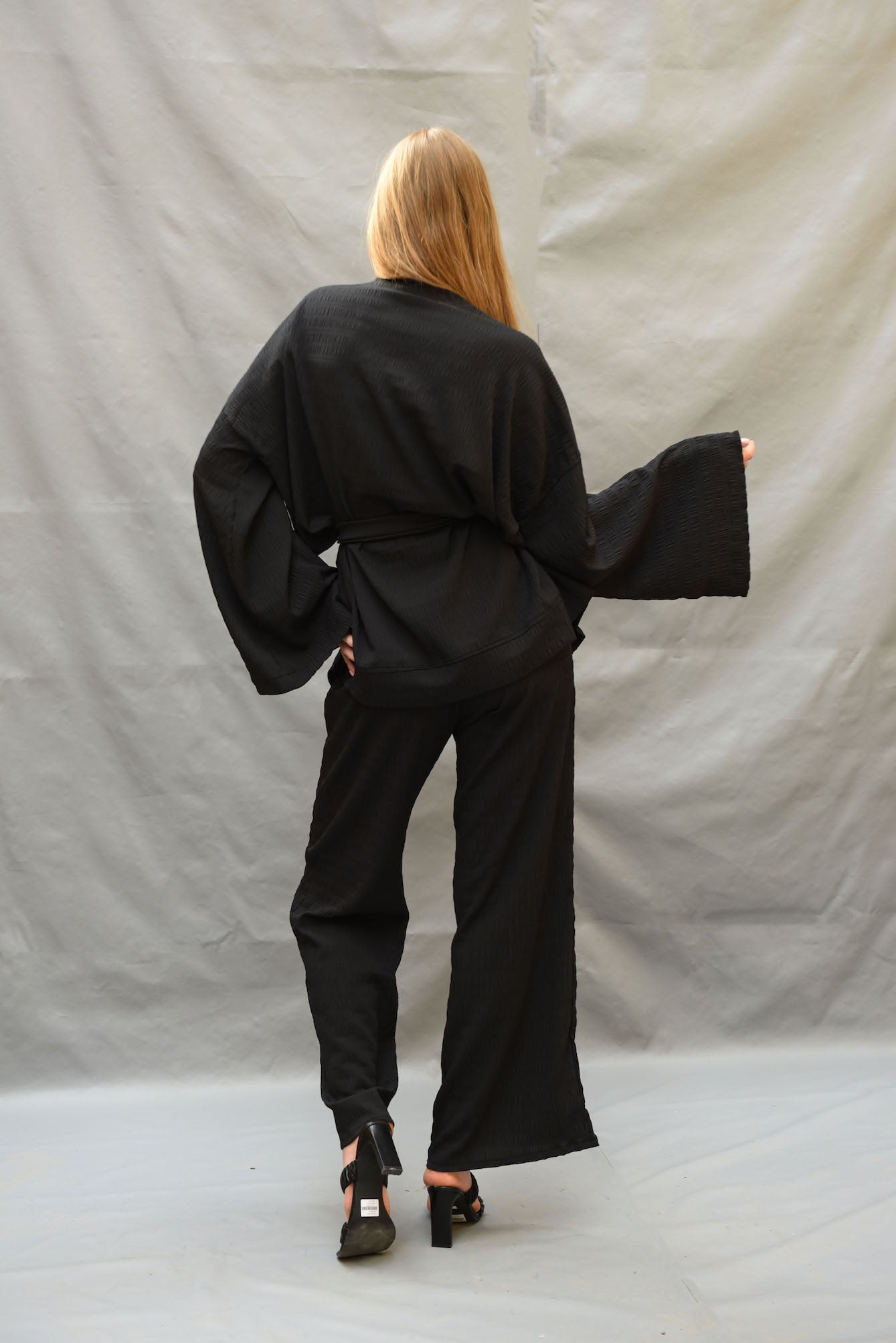 The black kimono set (kimono + pants)