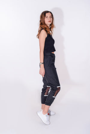 Move pants