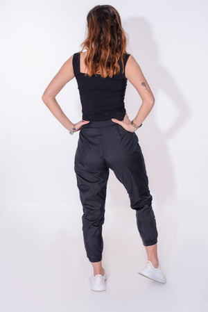 Move pants