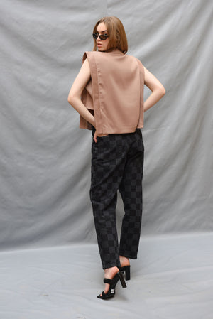 Sharp top in beige