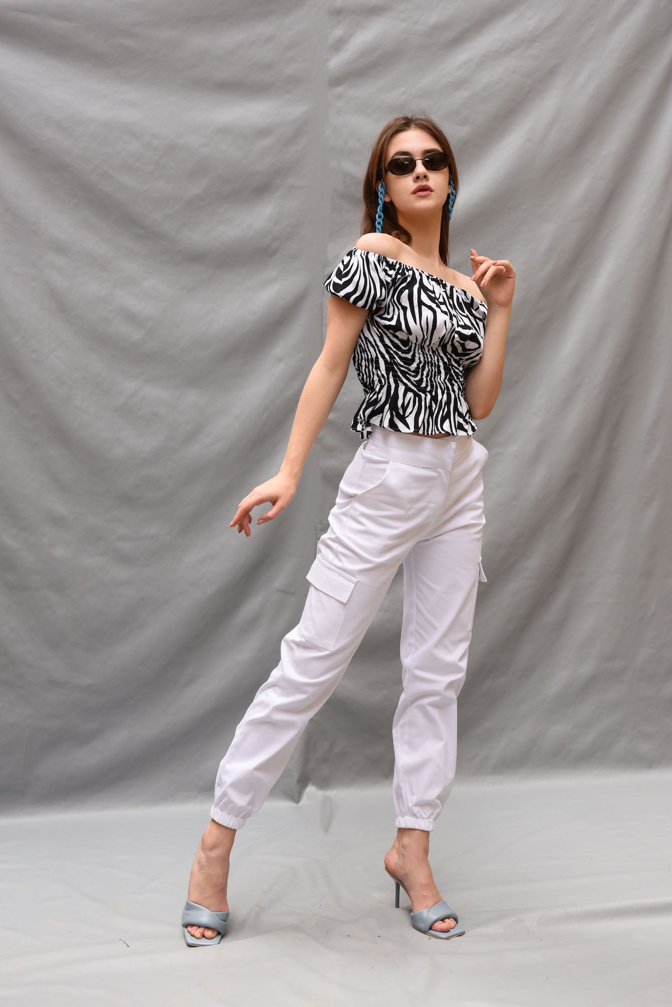 Military pants in white