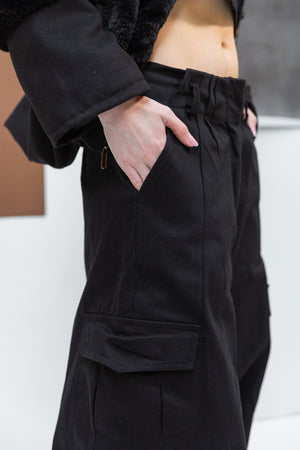 Gabardine parachute pants in black