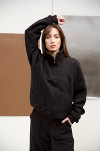 Snug sweatshirt in black