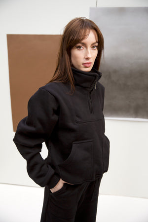 Snug sweatshirt in black