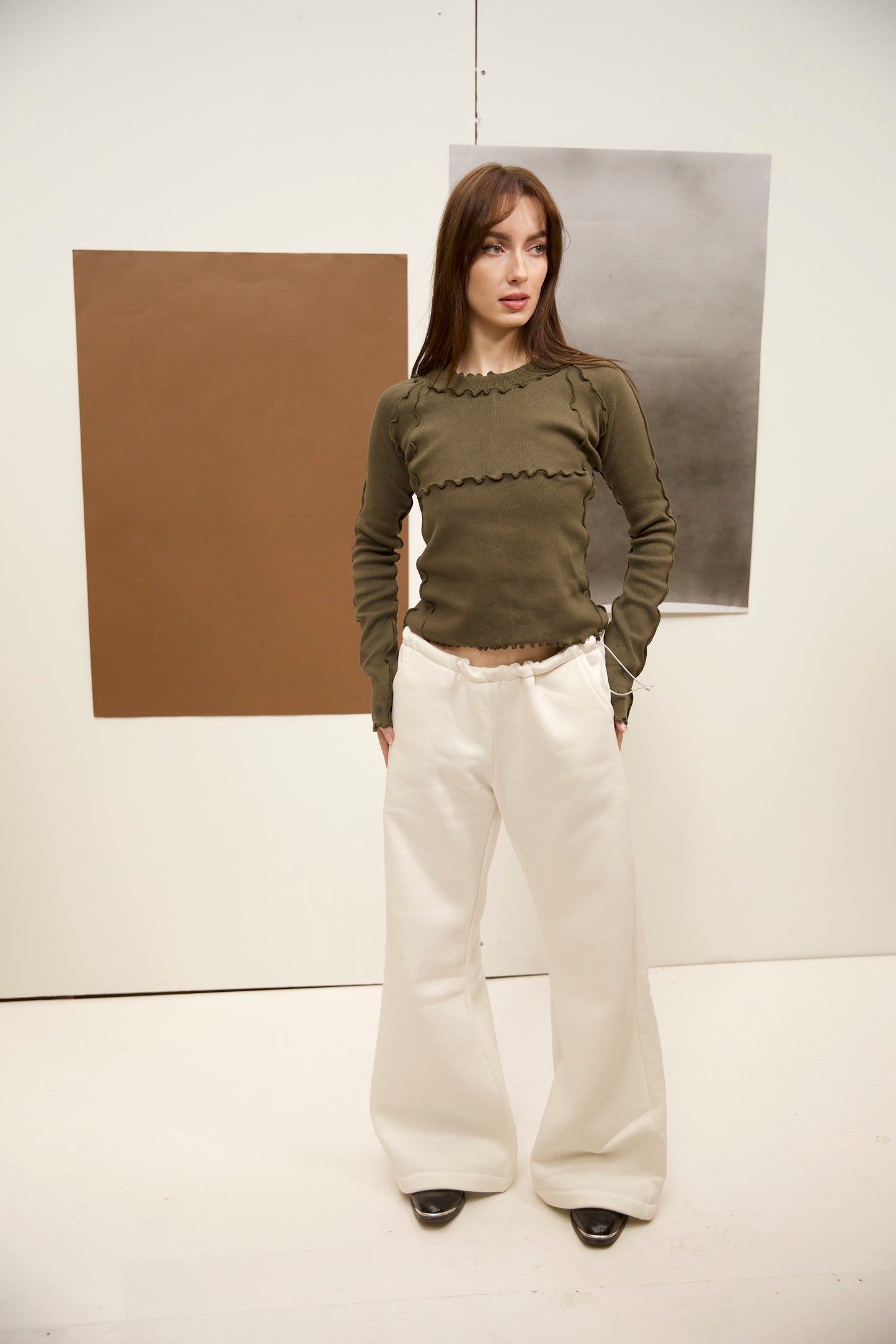 Low waist cotton pants in white
