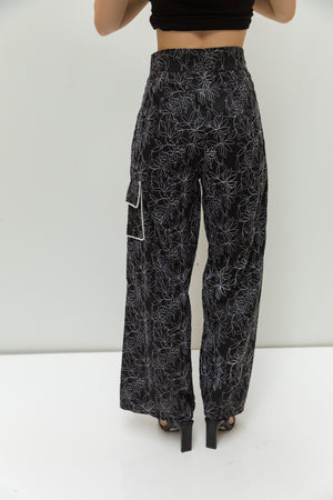Chemistry pants in black