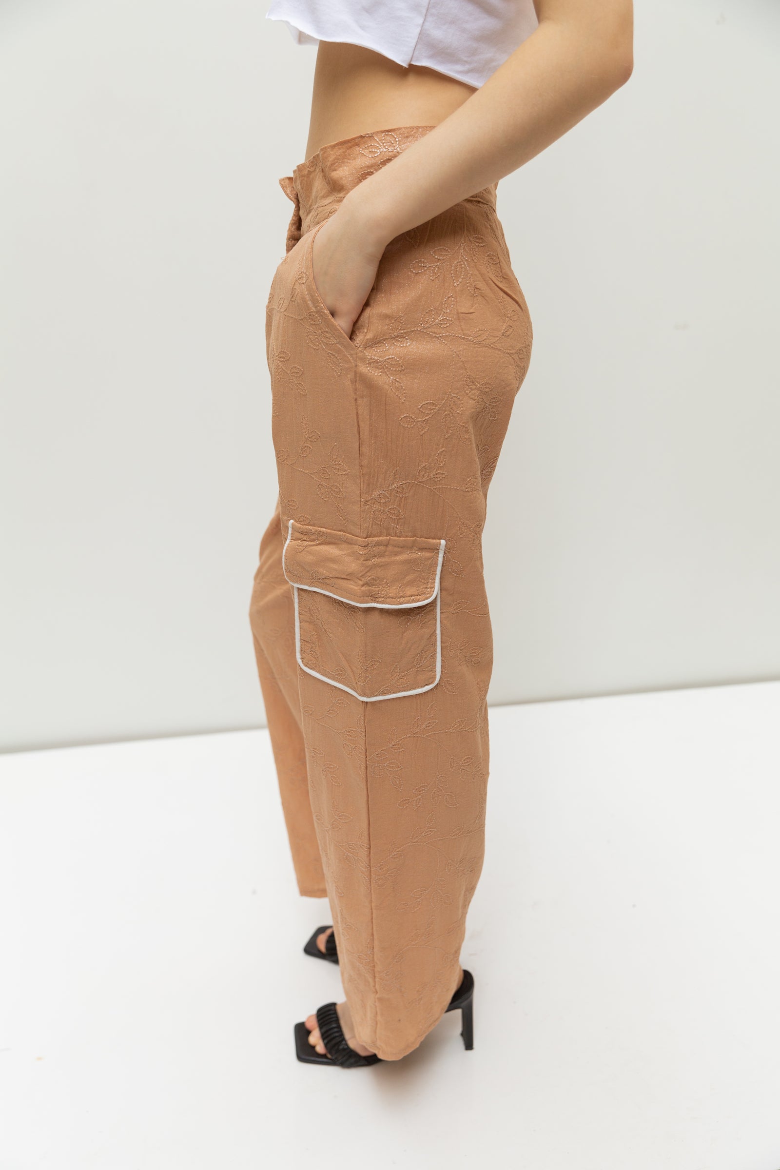 Chemistry pants in beige