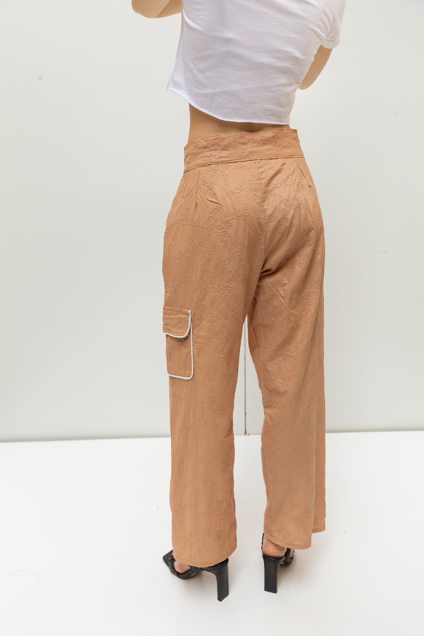Chemistry pants in beige