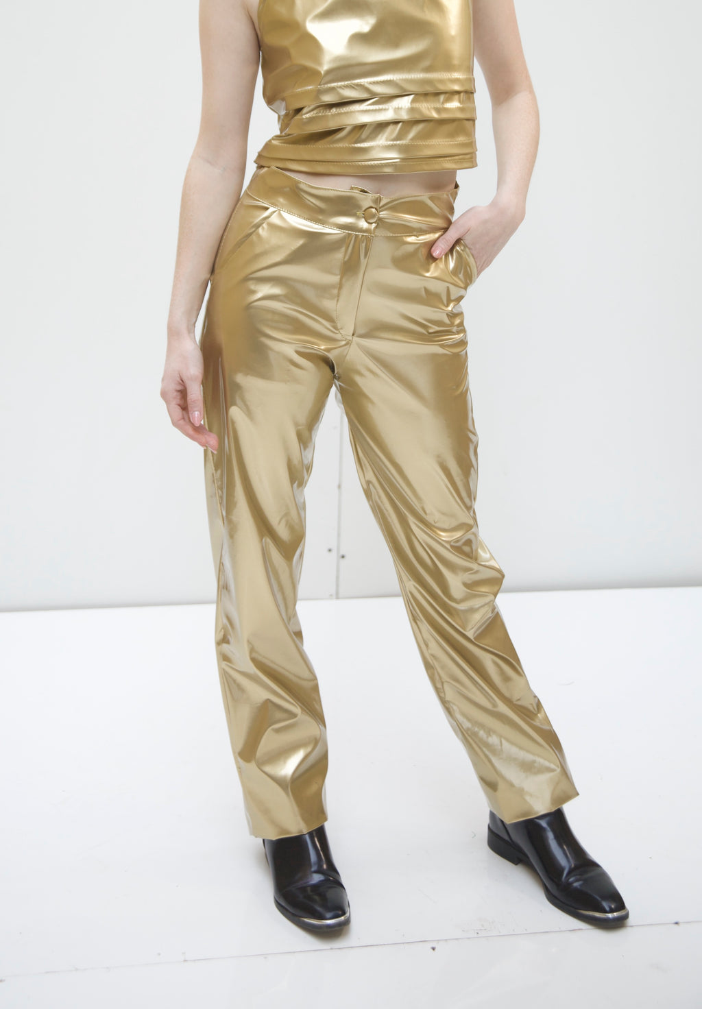 Disco pants in gold