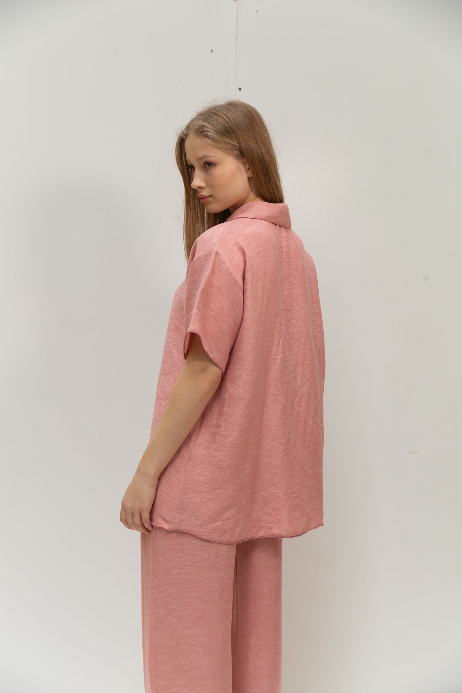 Pleated shirt in pink