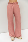 Pleated pants in pink
