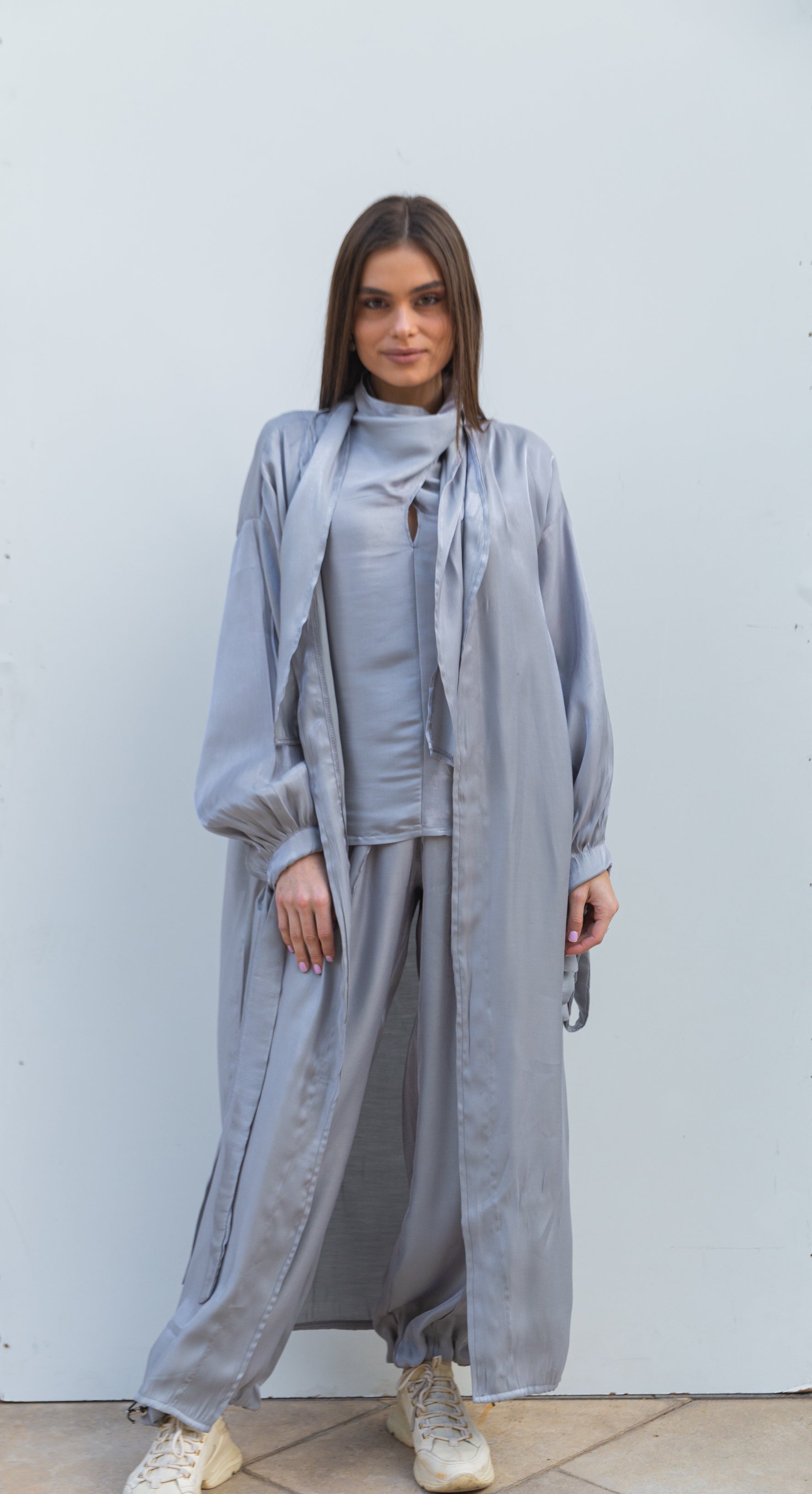 Shimmery kimono in grey