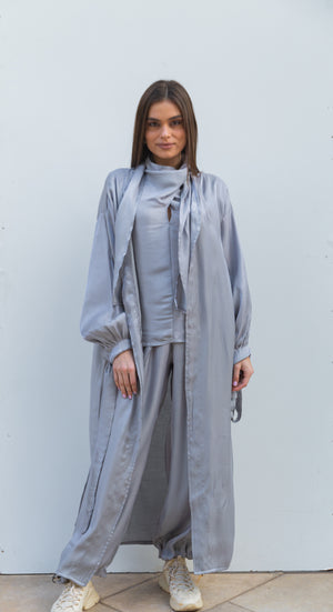 Shimmery kimono in grey