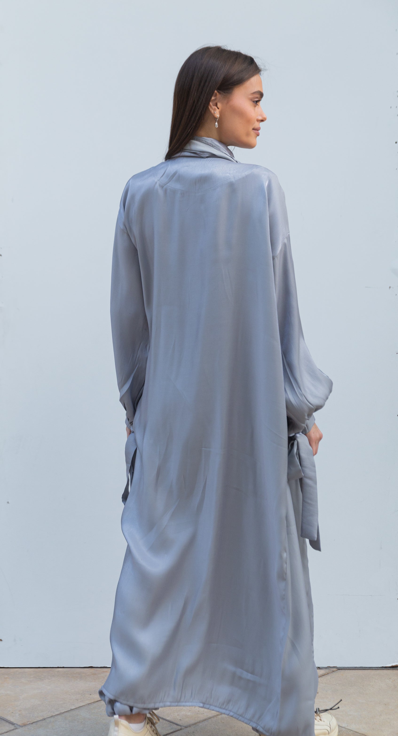 Shimmery kimono in grey
