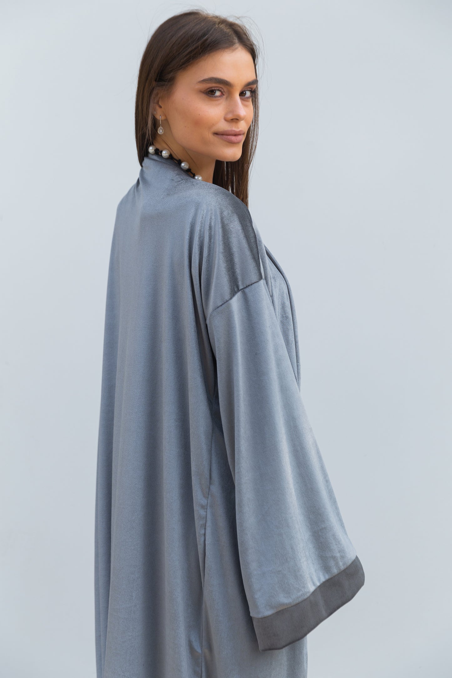 Pearl kimono in grey