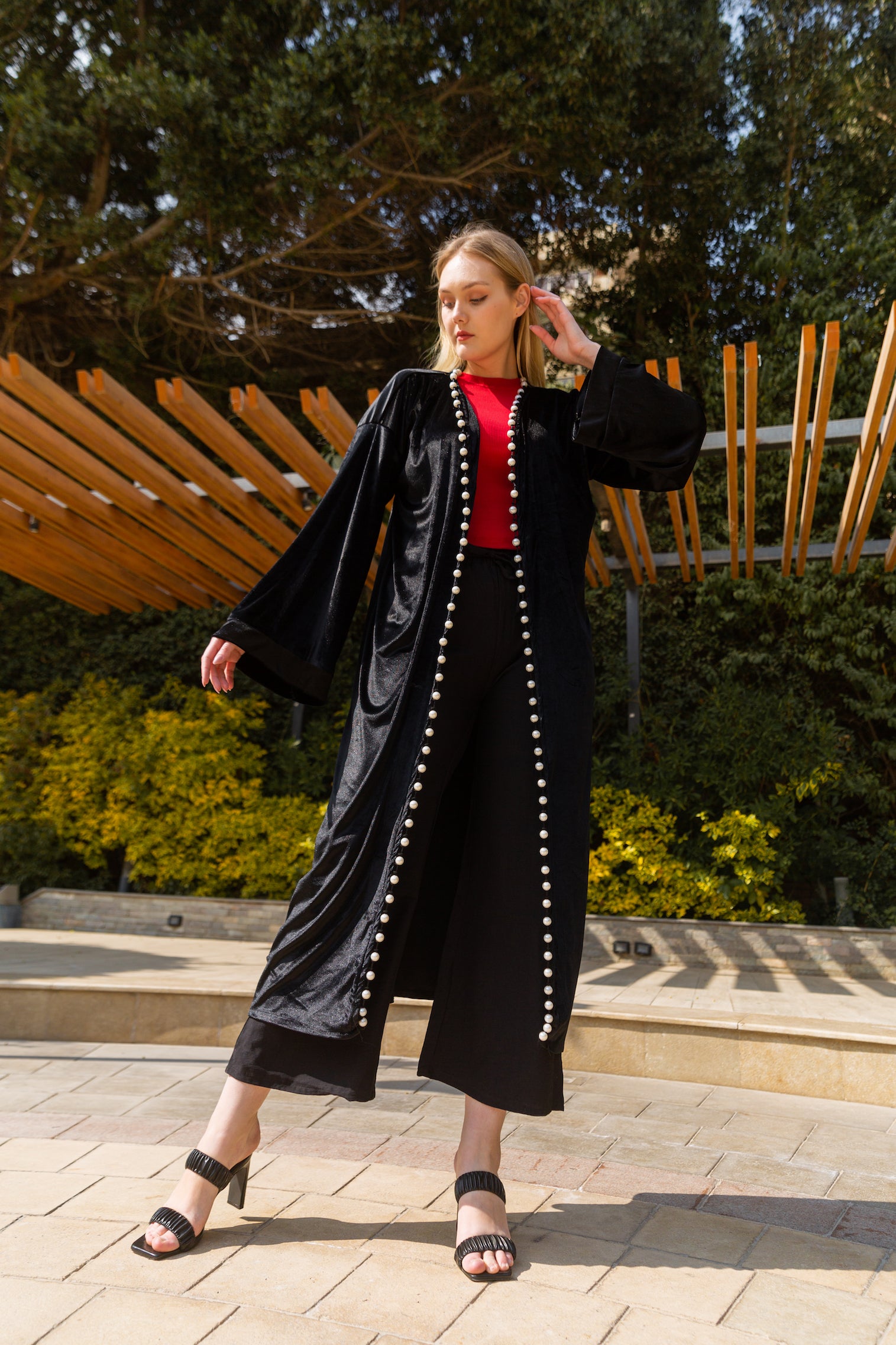Pearl kimono in black